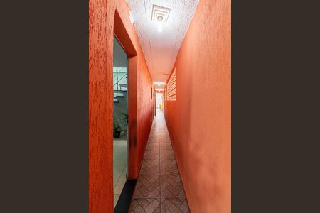 Corredor de casa para alugar com 3 quartos, 122m² em Conjunto Habitacional Castro Alves, São Paulo