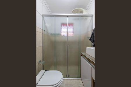 Banheiro 2 de casa para alugar com 3 quartos, 122m² em Conjunto Habitacional Castro Alves, São Paulo
