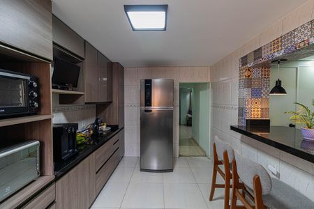 Cozinha de casa para alugar com 3 quartos, 122m² em Conjunto Habitacional Castro Alves, São Paulo