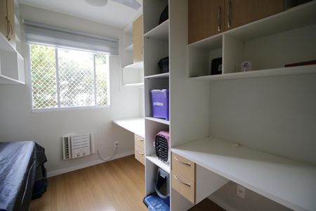  Quarto 1 de apartamento para alugar com 2 quartos, 45m² em Taquara, Rio de Janeiro