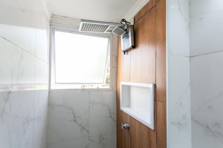Apartamento à venda com 44m², 2 quartos e sem vagaBanheiro - Chuveiro 