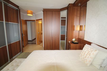 Apartamento para alugar com 158m², 4 quartos e 3 vagasSuíte 2