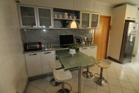 Apartamento para alugar com 158m², 4 quartos e 3 vagasCozinha