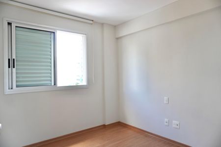 Apartamento para alugar com 76m², 3 quartos e 2 vagas