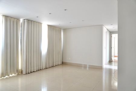 Apartamento para alugar com 76m², 3 quartos e 2 vagas