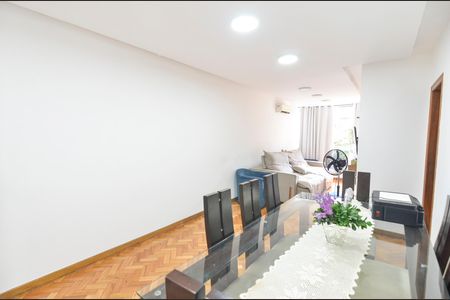 Apartamento à venda com 86m², 3 quartos e 1 vagaSala