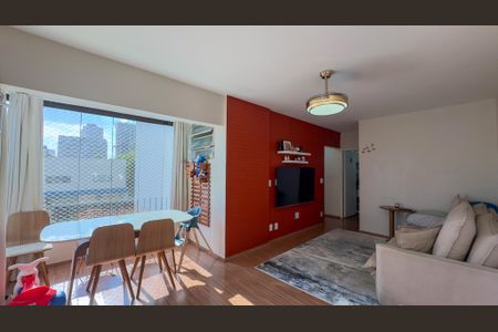 Apartamento à venda com 90m², 2 quartos e 1 vagaSala