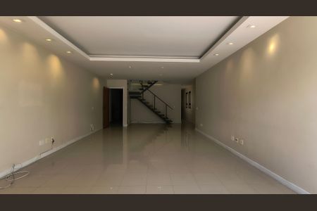 Apartamento para alugar com 385m², 3 quartos e 4 vagasSala