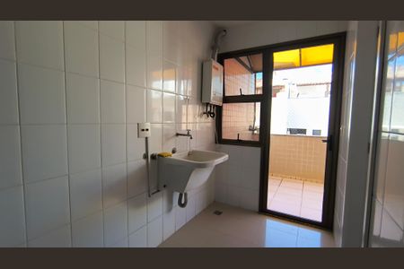 Apartamento para alugar com 385m², 3 quartos e 4 vagasÁrea de Serviço 