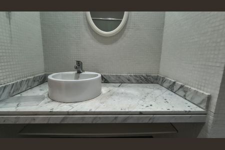 Apartamento para alugar com 385m², 3 quartos e 4 vagasBanheiro da Suíte 3