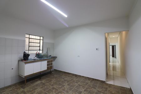 Casa para alugar com 150m², 2 quartos e 3 vagasCozinha 