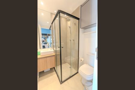 Banheiro de kitnet/studio para alugar com 1 quarto, 24m² em Bela Vista, São Paulo