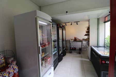 Apartamento para alugar com 6m², 2 quartos e 1 vagaMini Mercado