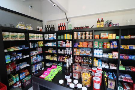 Apartamento para alugar com 6m², 2 quartos e 1 vagaMini Mercado