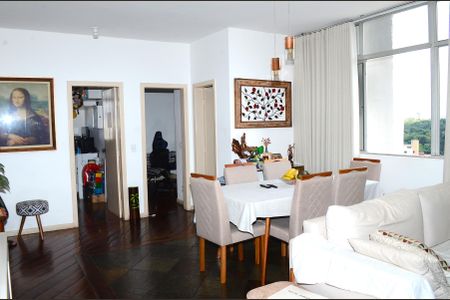 Apartamento à venda com 94m², 3 quartos e 2 vagasSala
