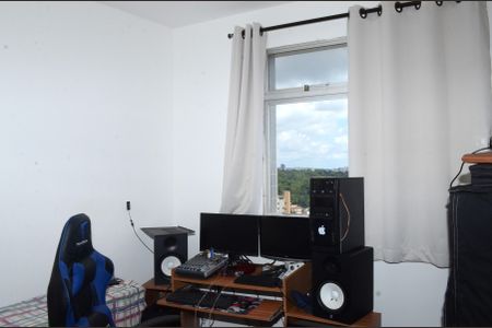 Apartamento à venda com 94m², 3 quartos e 2 vagasQuarto 3