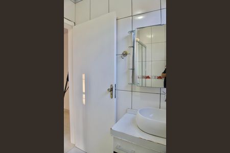 Banheiro de kitnet/studio para alugar com 1 quarto, 61m² em Palmeiras, Belo Horizonte