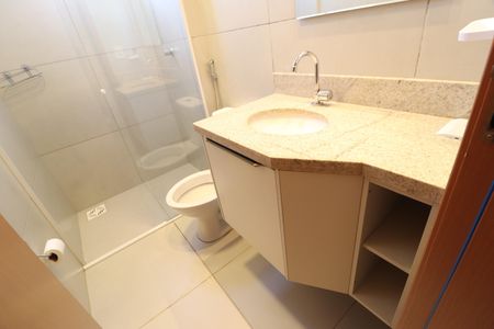 Apartamento para alugar com 73m², 3 quartos e 2 vagasBanheiro do Quarto 1
