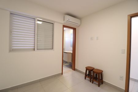 Quarto 1 - Suíte de apartamento para alugar com 3 quartos, 73m² em Granja Marileusa, Uberlândia