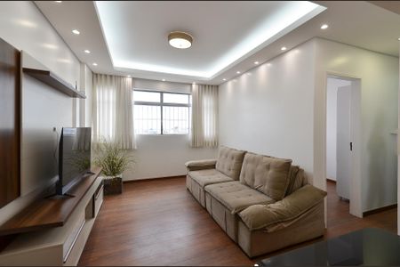 Sala de Estar de apartamento para alugar com 3 quartos, 63m² em Carlos Prates, Belo Horizonte