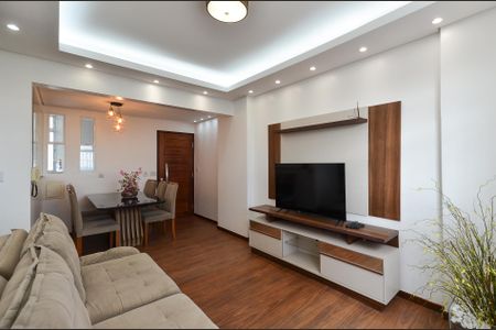Sala de Estar de apartamento para alugar com 3 quartos, 63m² em Carlos Prates, Belo Horizonte