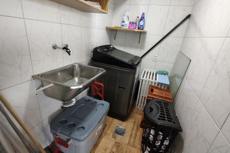 Apartamento à venda com 109m², 2 quartos e 1 vagaÁrea de Serviço