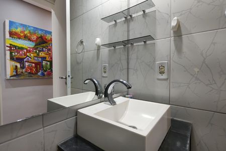 Apartamento à venda com 109m², 2 quartos e 1 vagaBanheiro Social