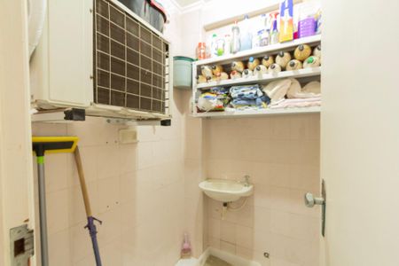 Apartamento para alugar com 113m², 3 quartos e 1 vaga Apartamento para alugar com 113m², 3 quartos e 1 vagaBanheiro Área de Serviço