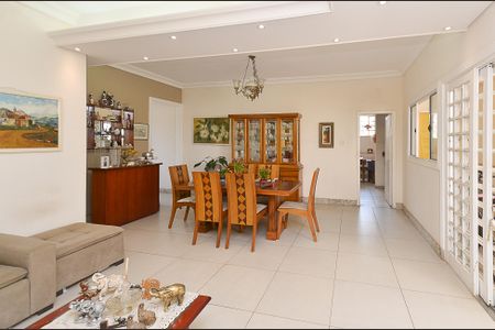 Sala Ambientes de apartamento para alugar com 4 quartos, 200m² em Esplanada, Belo Horizonte