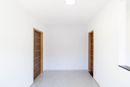 Sala de casa para alugar com 1 quarto, 36m² em Campo Grande, Rio de Janeiro