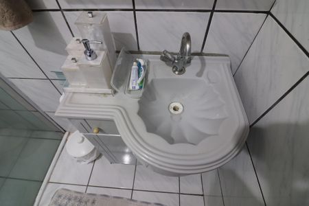 Casa à venda com 150m², 2 quartos e 2 vagasBanheiro Social