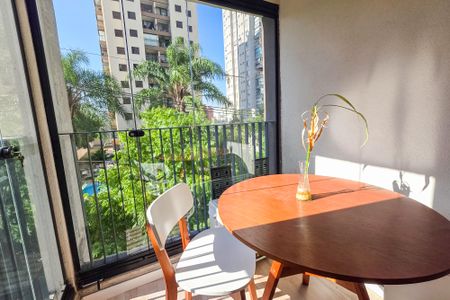 Varanda de kitnet/studio para alugar com 1 quarto, 23m² em Vila Mariana, São Paulo