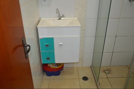 Casa para alugar com 78m², 2 quartos e 1 vagaBanheiro 