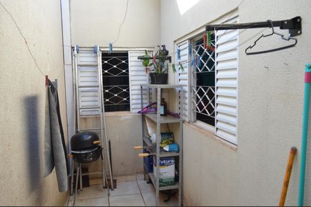 Casa para alugar com 78m², 2 quartos e 1 vagaÁrea de Serviço