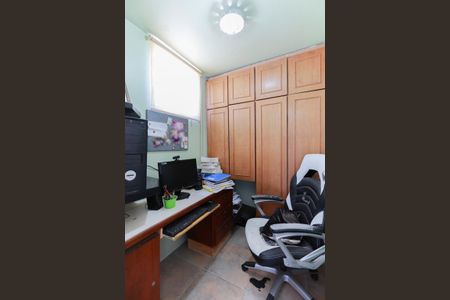 Apartamento à venda com 127m², 3 quartos e 1 vaga Apartamento à venda com 127m², 3 quartos e 1 vagaQuarto de serviço