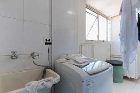 Apartamento à venda com 127m², 3 quartos e 1 vaga Apartamento à venda com 127m², 3 quartos e 1 vagaÁrea de serviço