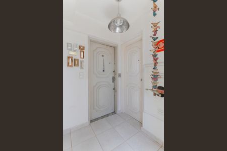 Apartamento à venda com 127m², 3 quartos e 1 vaga Apartamento à venda com 127m², 3 quartos e 1 vagaHall exclusivo