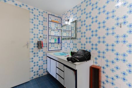 Apartamento à venda com 127m², 3 quartos e 1 vaga Apartamento à venda com 127m², 3 quartos e 1 vagaBanheiro social