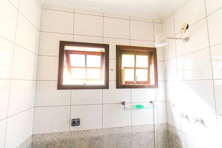 Casa para alugar com 140m², 3 quartos e 3 vagasBanheiro 2