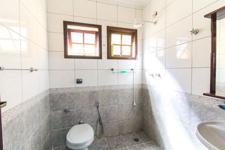 Casa para alugar com 140m², 3 quartos e 3 vagasBanheiro 2