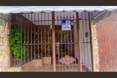 Apartamento à venda com 74m², 2 quartos e 1 vagaFachada do Prédio com placa