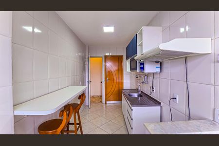 Apartamento à venda com 74m², 2 quartos e 1 vagaCozinha