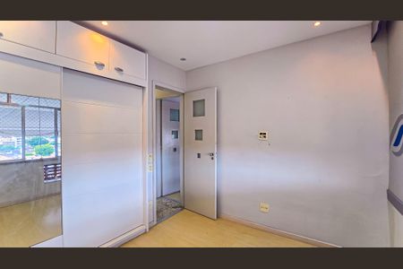 Apartamento à venda com 74m², 2 quartos e 1 vagaQuarto 