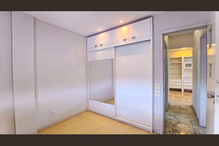 Apartamento à venda com 74m², 2 quartos e 1 vagaQuarto 