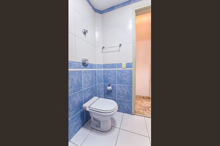 Apartamento à venda com 74m², 2 quartos e 1 vagaBanheiro Social