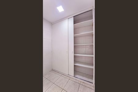 Apartamento à venda com 74m², 2 quartos e 1 vagaQuarto de Serviço