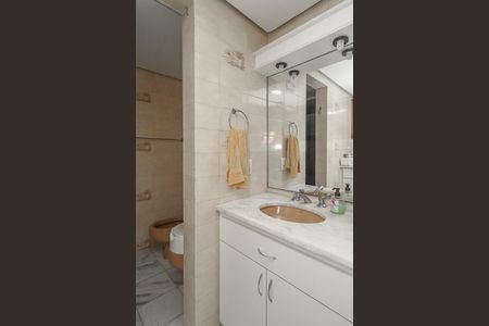 Apartamento à venda com 153m², 3 quartos e 3 vagasBanheiro da Suíte