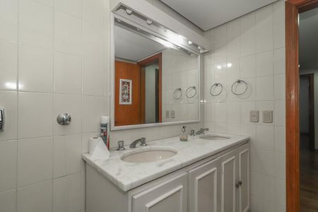 Apartamento à venda com 153m², 3 quartos e 3 vagasBanheiro Social