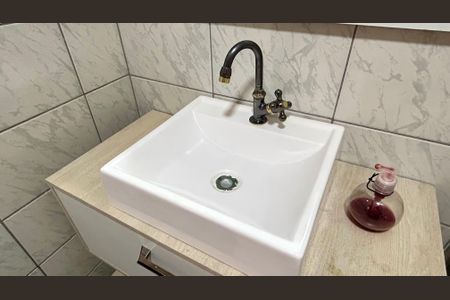 Casa à venda com 174m², 3 quartos e 4 vagas Casa à venda com 174m², 3 quartos e 4 vagasBanheiro 1