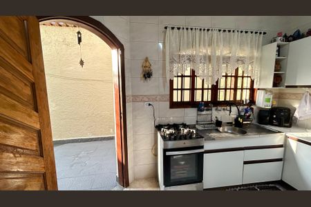 Casa à venda com 174m², 3 quartos e 4 vagas Casa à venda com 174m², 3 quartos e 4 vagasCozinha